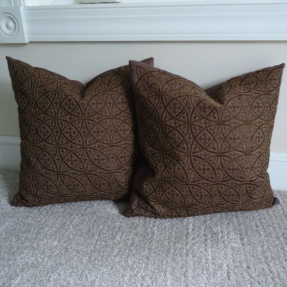 Fieldcrest Throw Pillows Feathers Bundle of 2